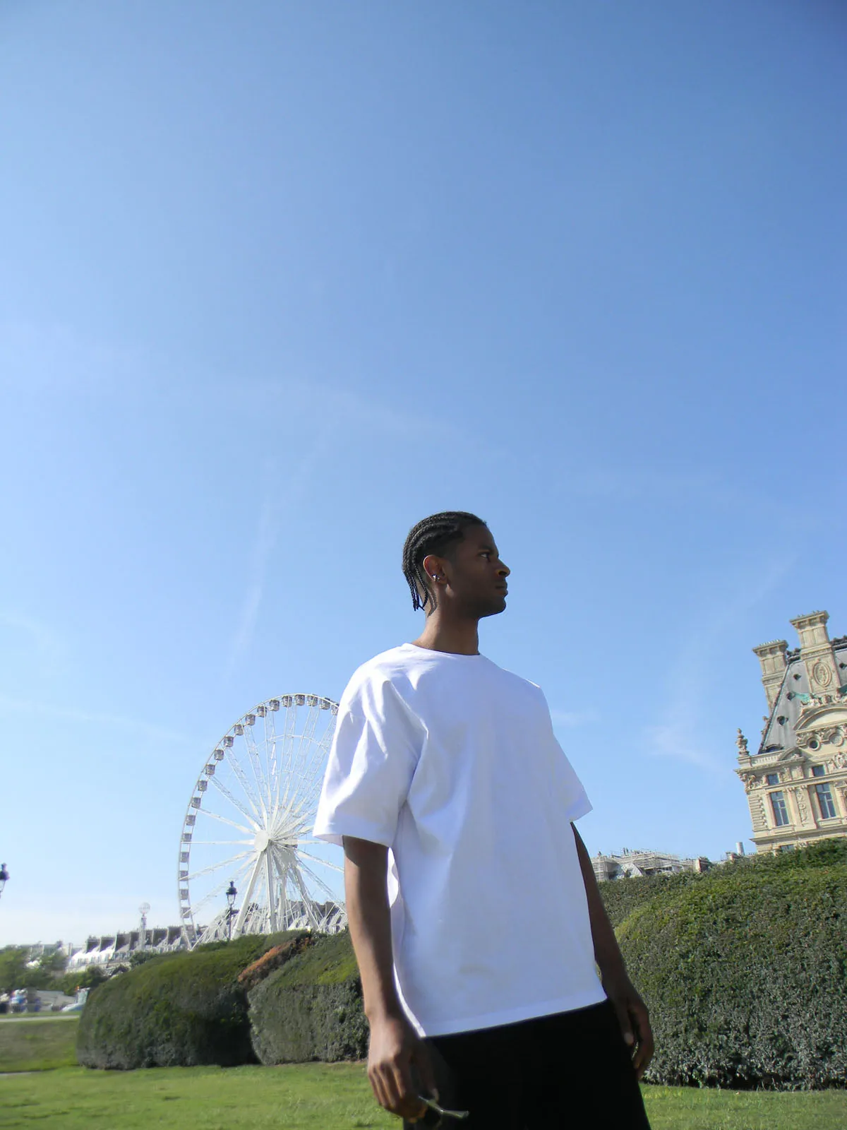 Tee hover