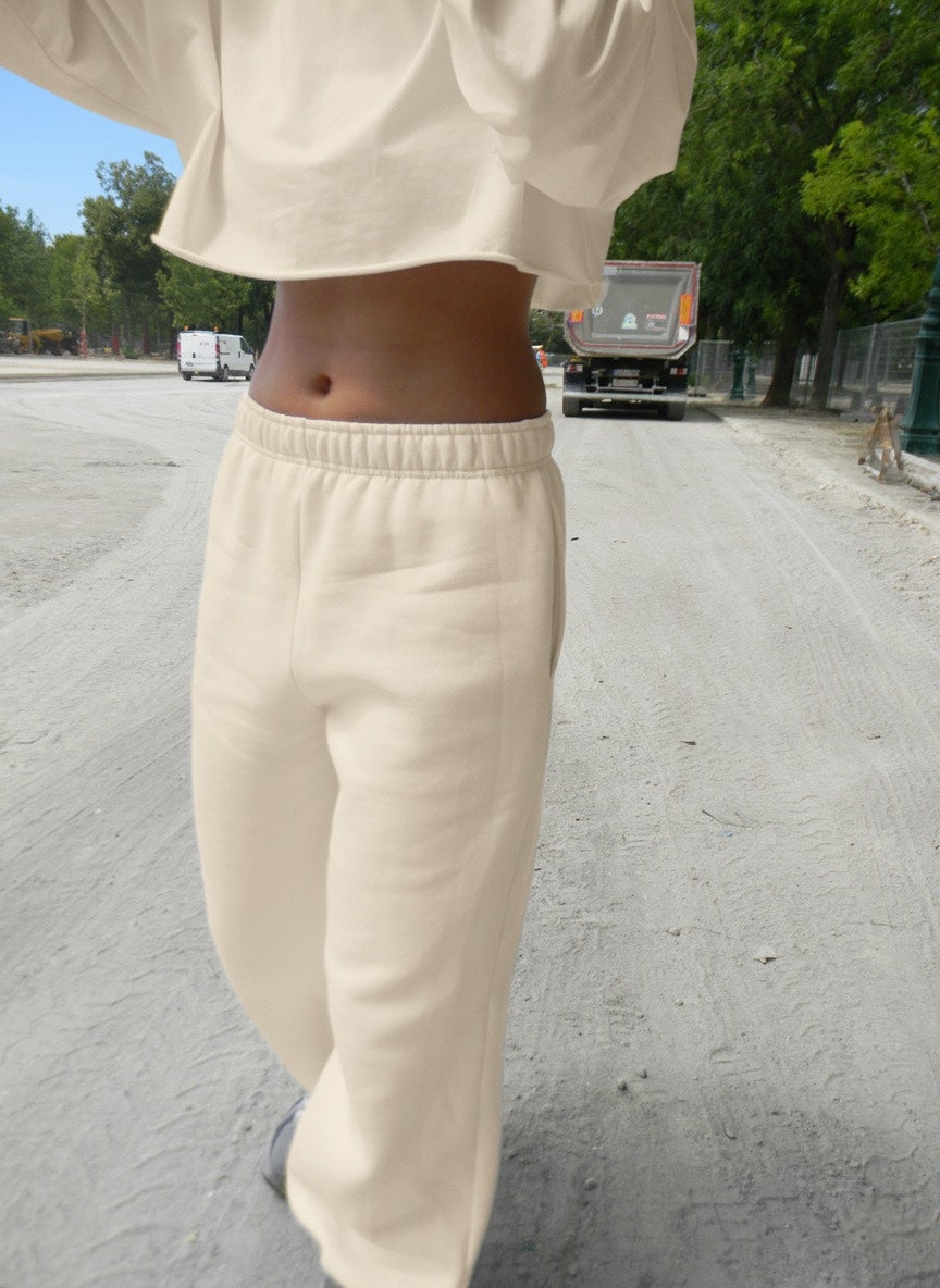 Pants hover